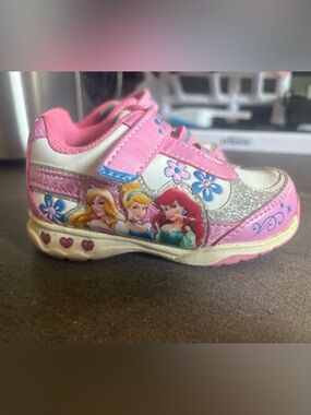 Pink Disney Princess Light-Up Sneakers